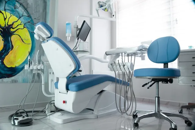 An empty dental treatment room